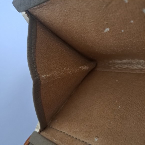 Dooney& Bourke Trifold All Weather Leather Wallet Taupe British Tan NWT - Picture 10 of 10